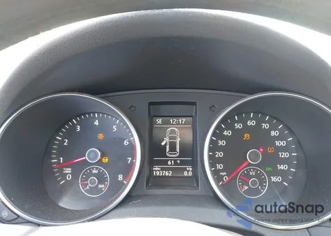 2011 Volkswagen Golf 2.5L 2-Door z USA, uszkodzony, nr VIN WVWAB7AJ6BW186917